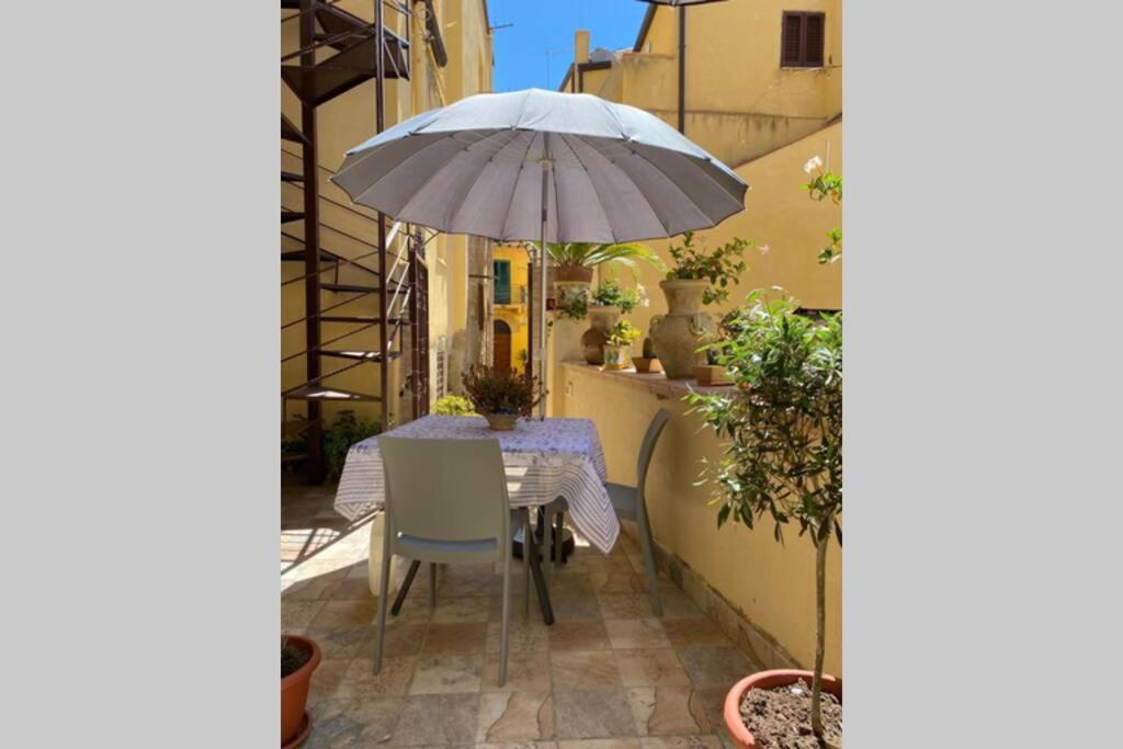 L'Elegante Dependance Del Barone Francesco Sala Apartment Agrigento Exterior foto