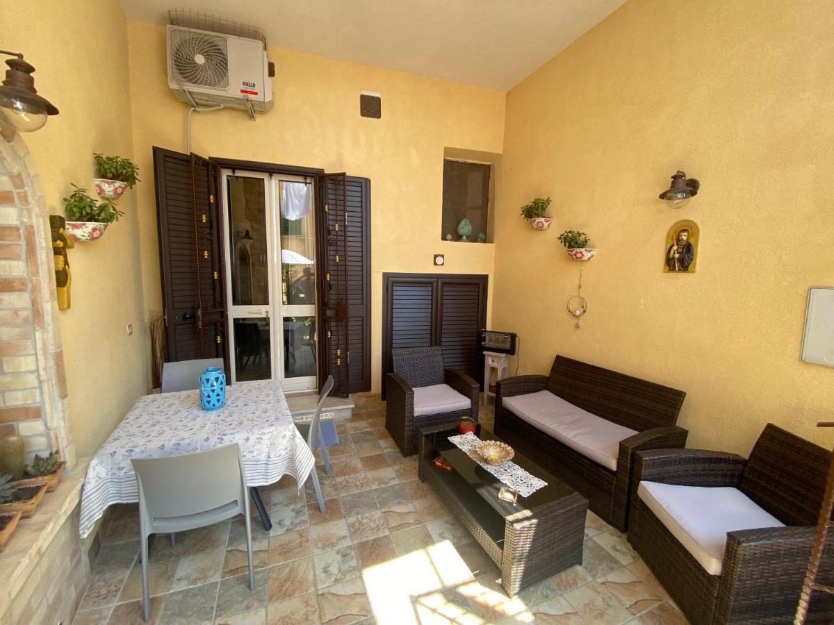 L'Elegante Dependance Del Barone Francesco Sala Apartment Agrigento Exterior foto